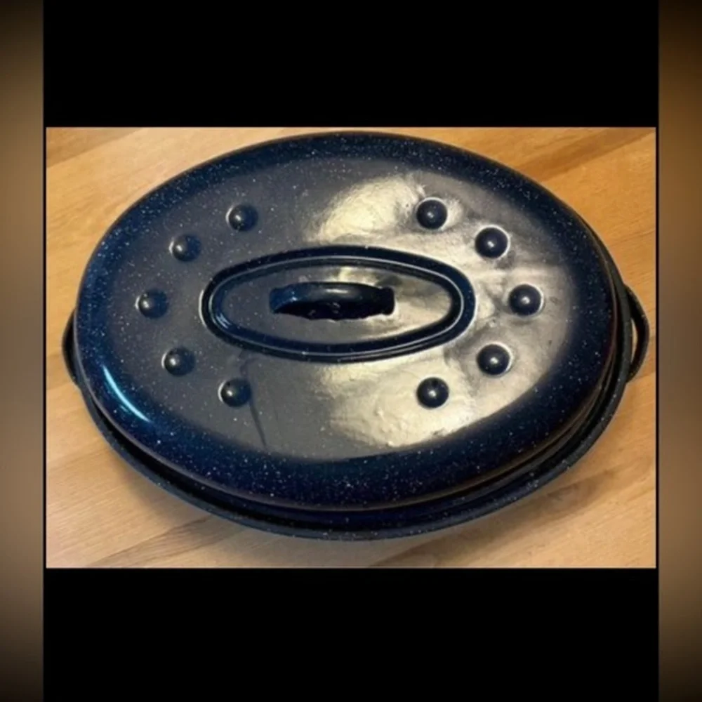Granite Ware Covered Oval Roaster‎